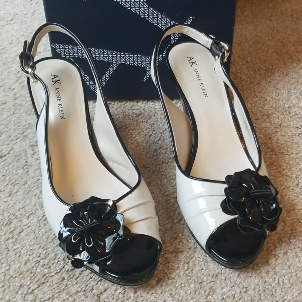 EUC AK Anne Klein Akerie sling back shoes
